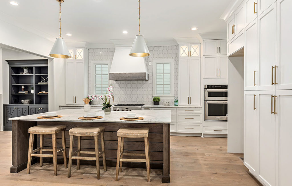 Luxury Chefs Kitchen by Barringer Homes Large Island