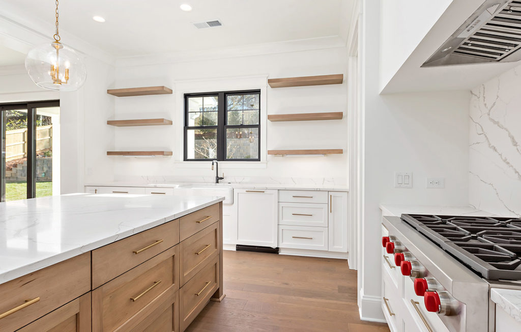 Luxury Chefs Kitchen by Barringer Homes White Kichen