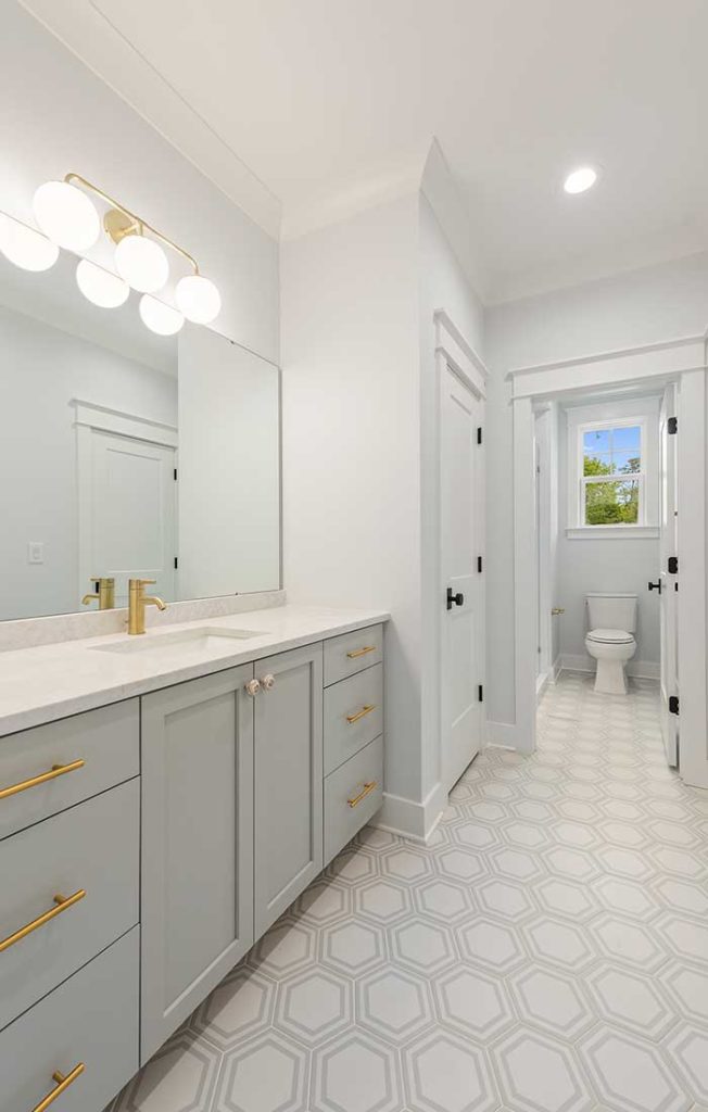 Master Bath Upscale White Tile Barringer Homes